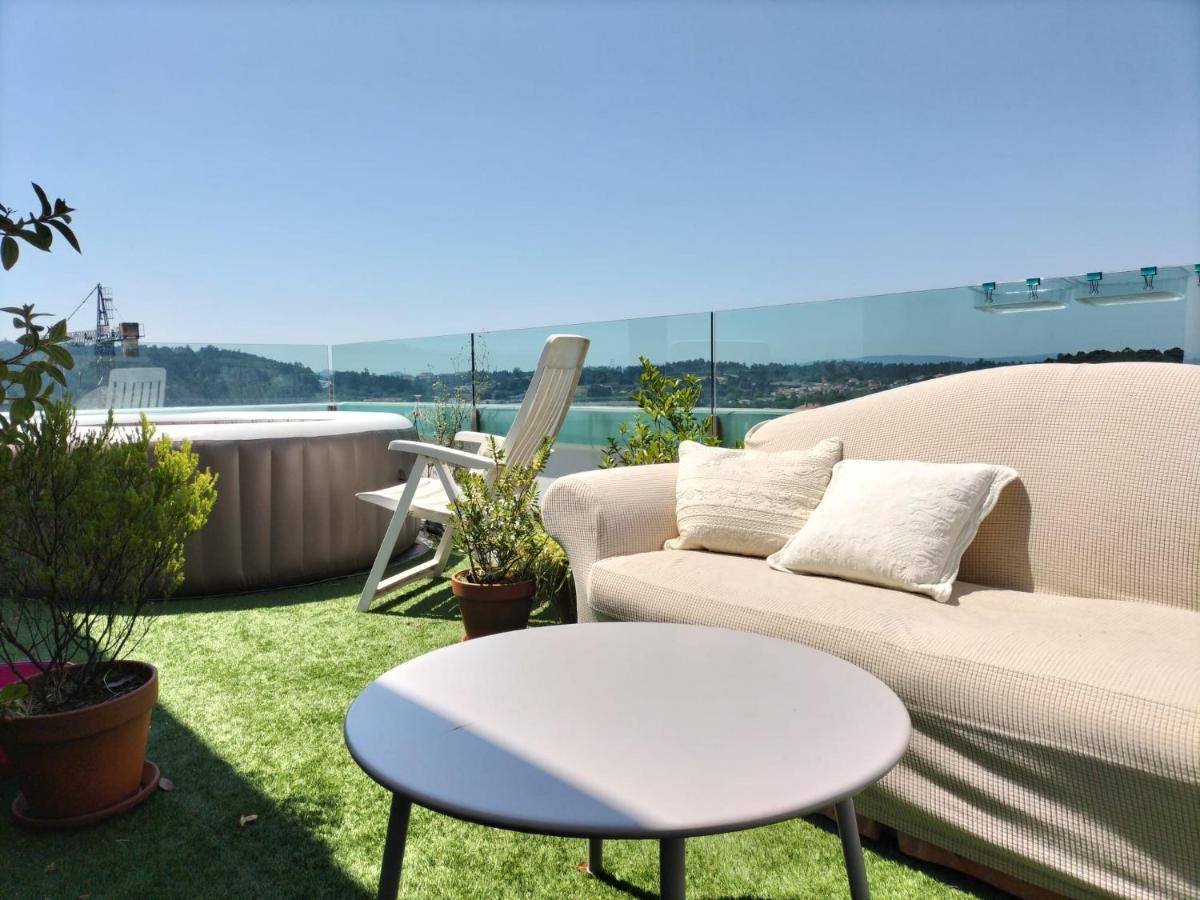 سانتياغو دي كومبوستيلا Preciosa Habitacion Suite En Atico Con Terraza المظهر الخارجي الصورة